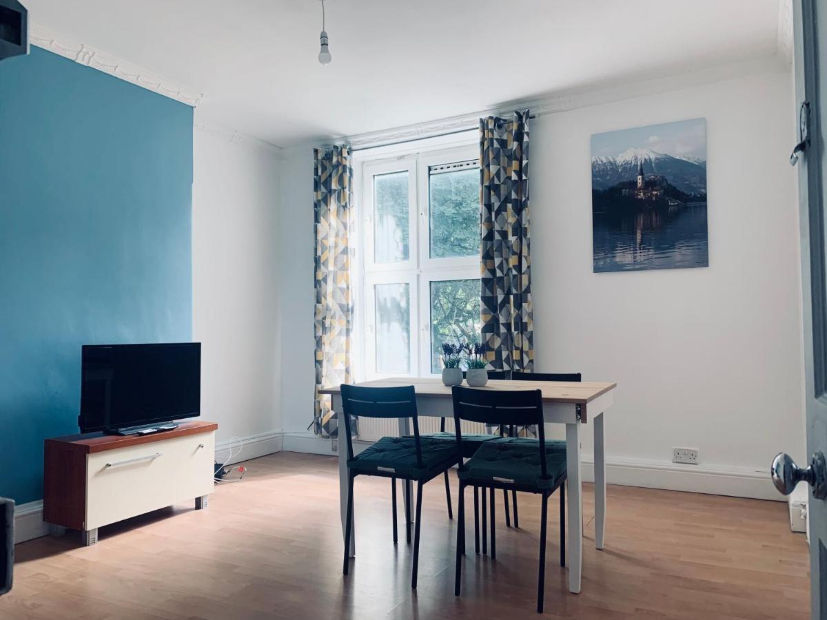 Stunning 3 Bedroom Flat In Stockwell Londra